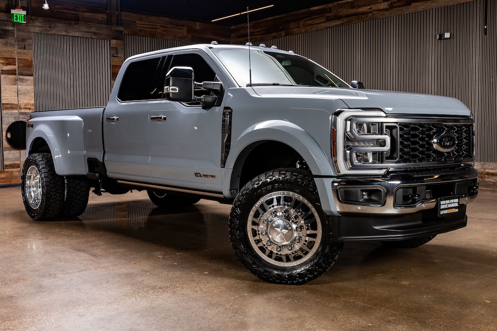 Used 2025 Ford F-450SD King Ranch Truck