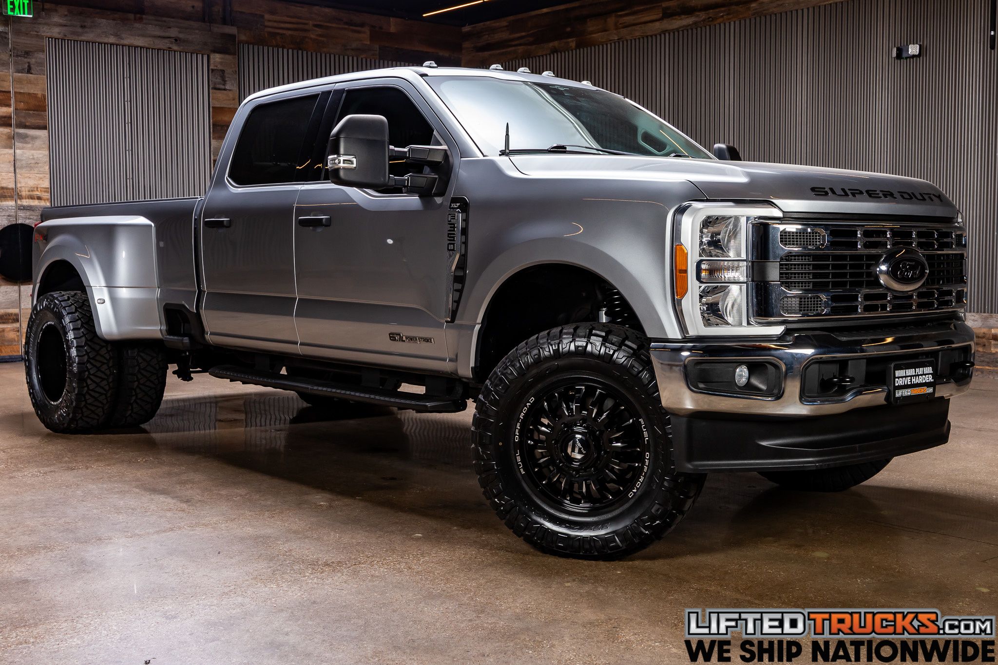 2023 Ford F-350 Super Duty XLT's photo
