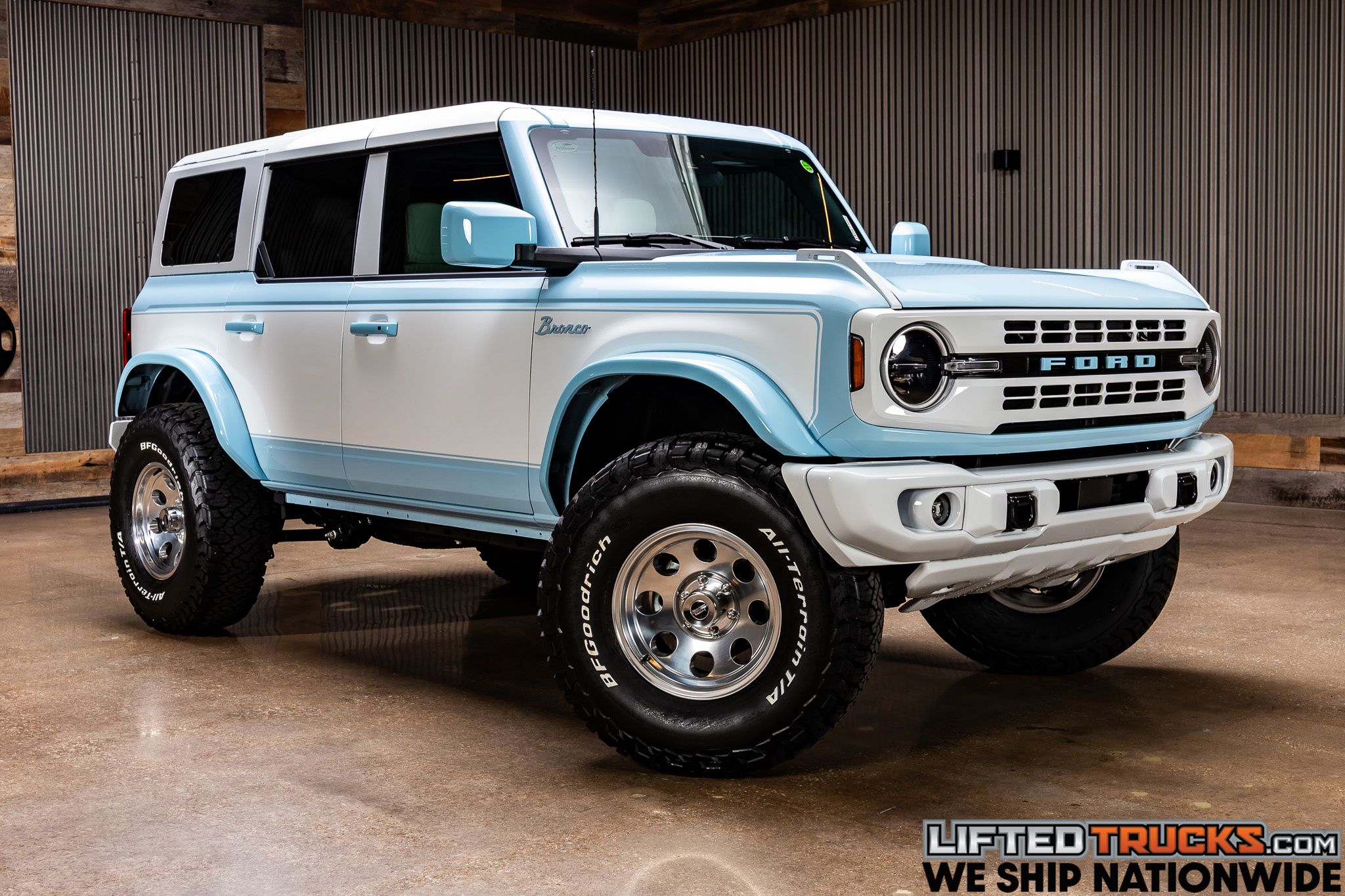 2025 Ford Bronco 4-Door Heritage Editon's photo