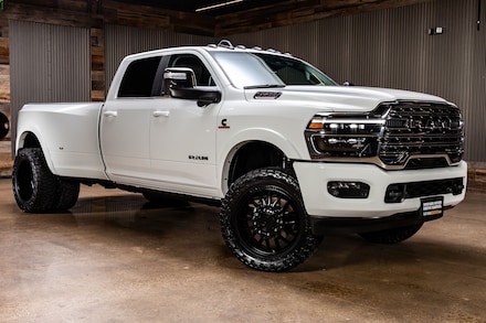 2025 Ram 3500 Limited Truck