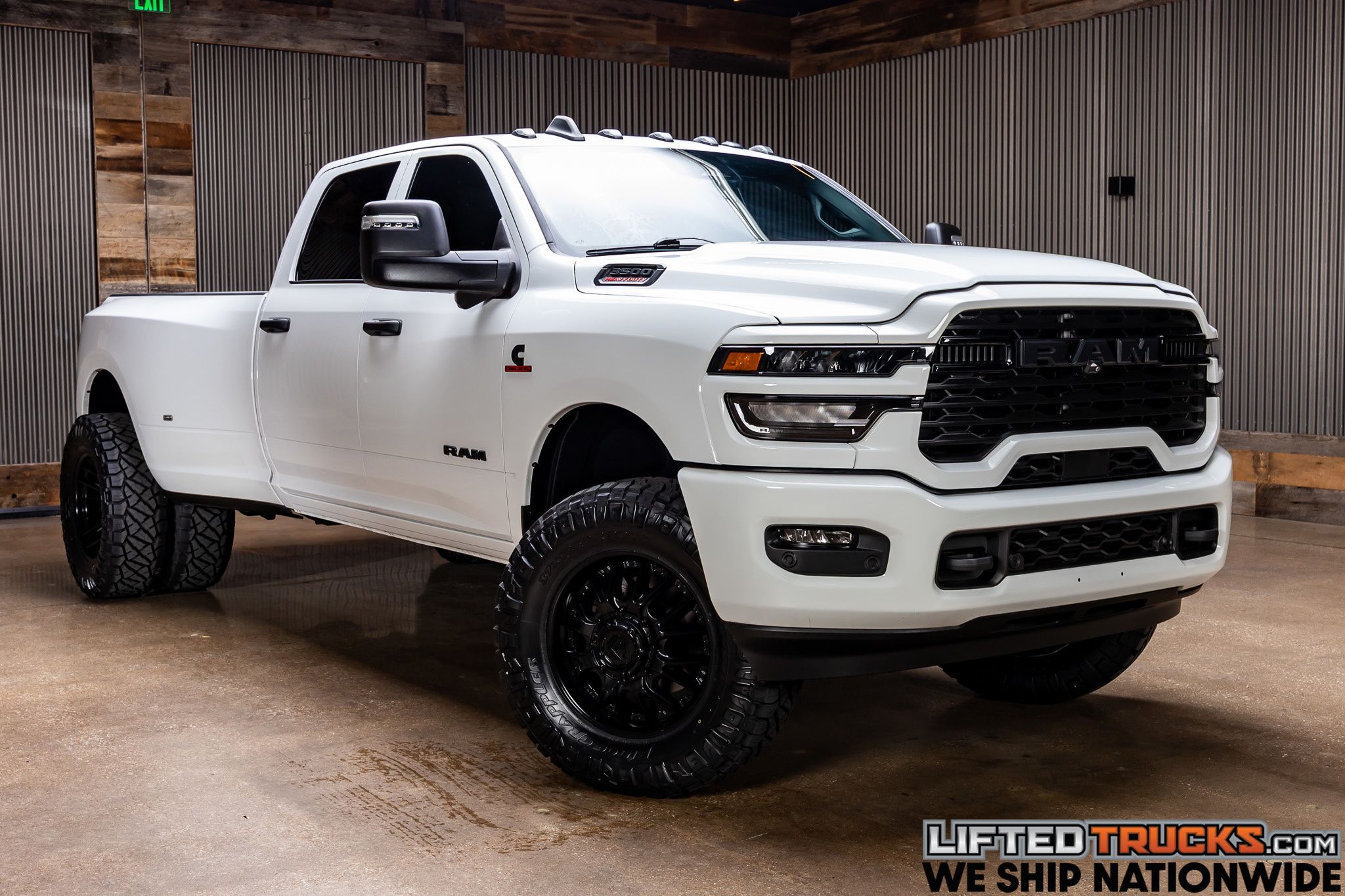 2025 RAM 3500 Big Horn 4X4 Crew Cab LWB's photo