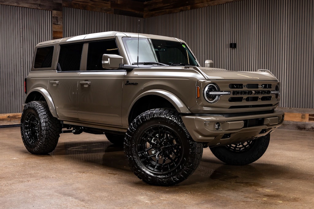 Used 2025 Ford Bronco Outer Banks SUV