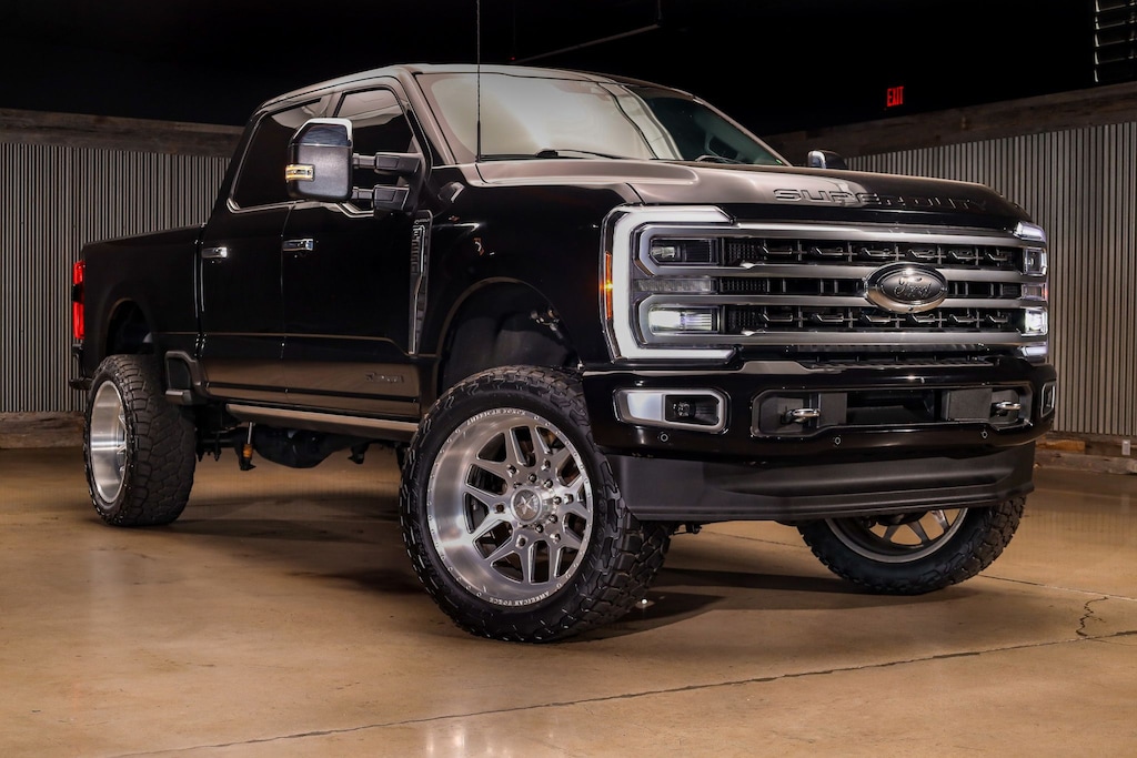 Used 2024 Ford F-250SD Platinum Truck