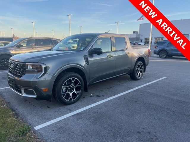 2025 Ford Maverick Lariat photo 2