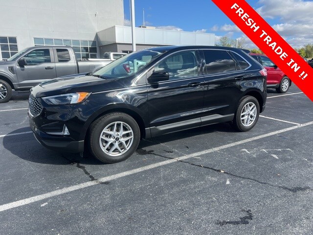 2023 Ford Edge SEL photo 2