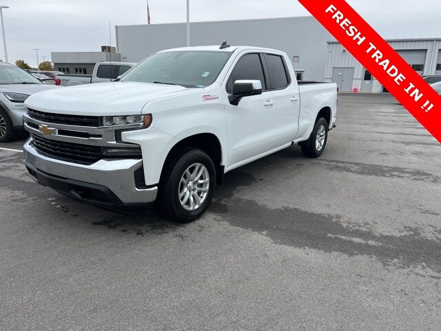 2020 Chevrolet Silverado 1500 LT photo 3