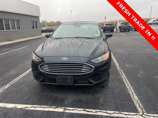 2020 Ford Fusion Hybrid SE photo 3