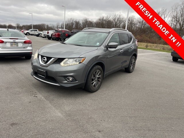 2016 Nissan Rogue SL photo 3