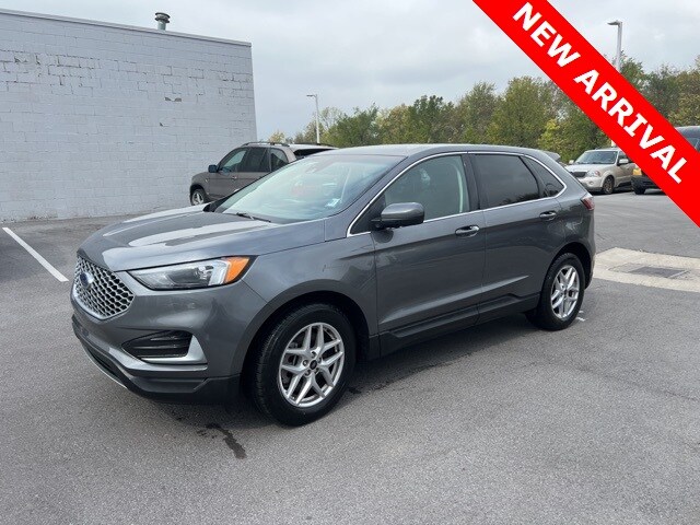 2024 Ford Edge SEL photo 2