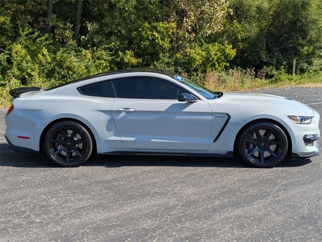2016 Ford Mustang Shelby GT350 photo 4