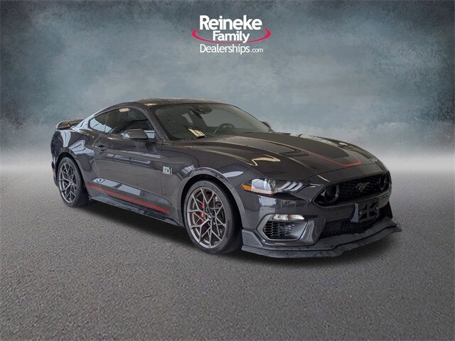 2022 Ford Mustang Mach 1 photo 3