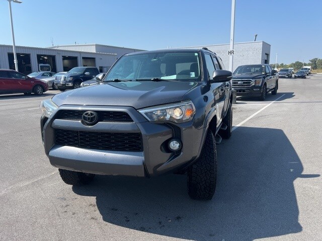 2014 Toyota 4Runner SR5 Premium photo 3