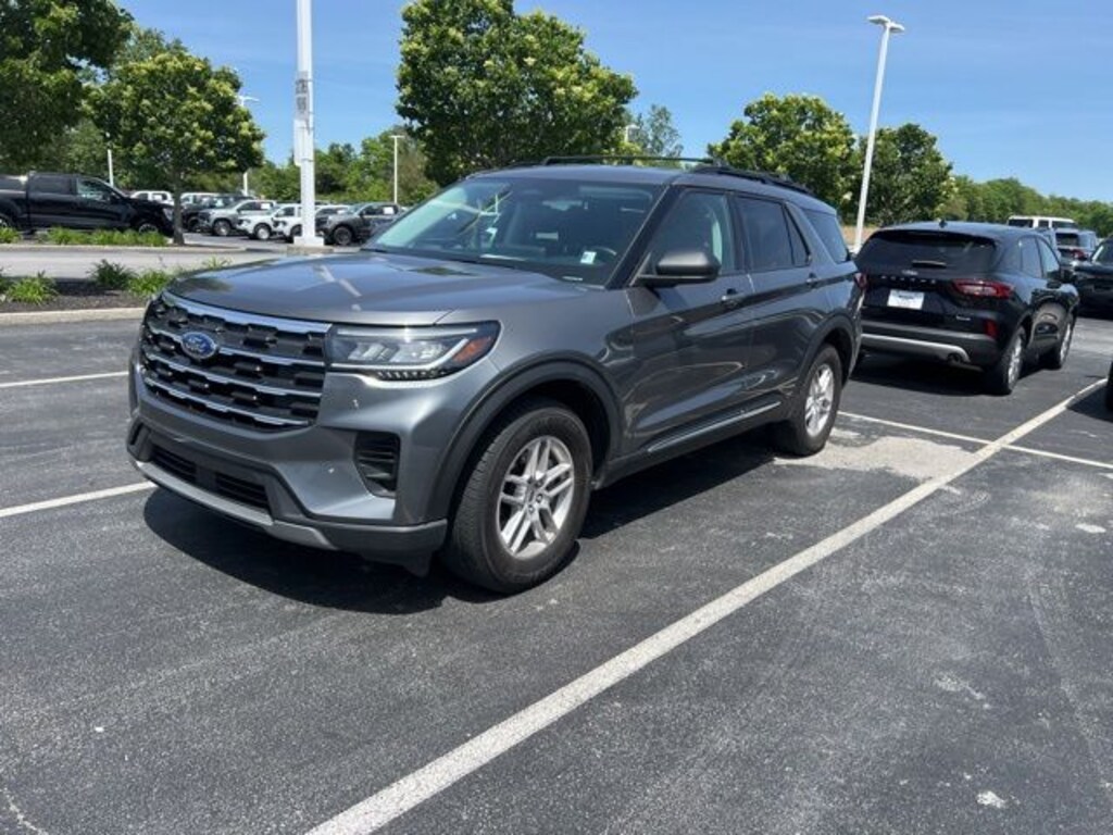 Used 2025 Ford Explorer Active SUV