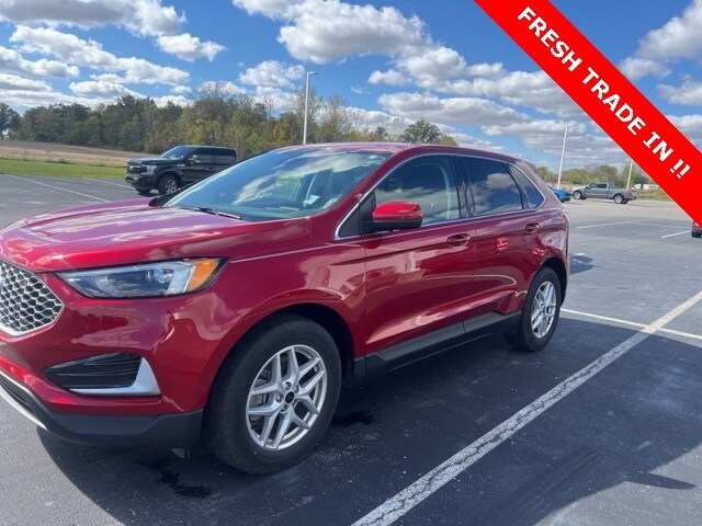 2023 Ford Edge SEL photo 3