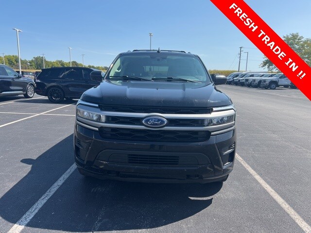 2022 Ford Expedition MAX XLT photo 2