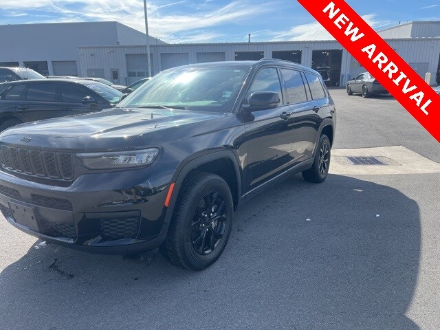 2024 Jeep Grand Cherokee Altitude photo 4