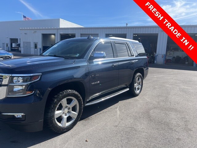 2017 Chevrolet Tahoe Premier photo 3