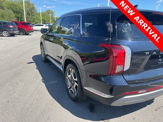 2023 Hyundai Palisade Limited photo 3