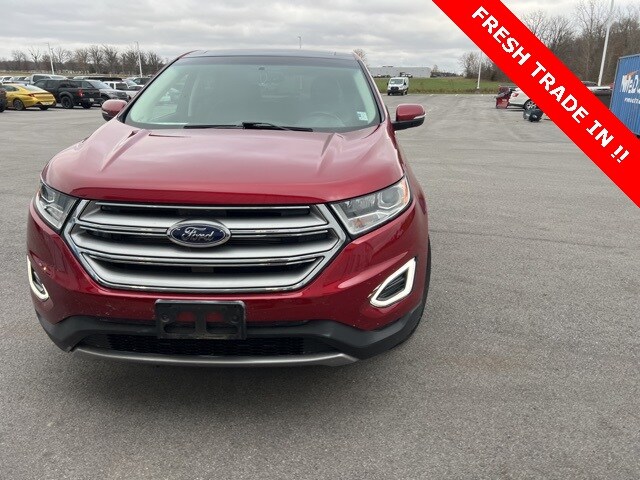 2016 Ford Edge SEL photo 2