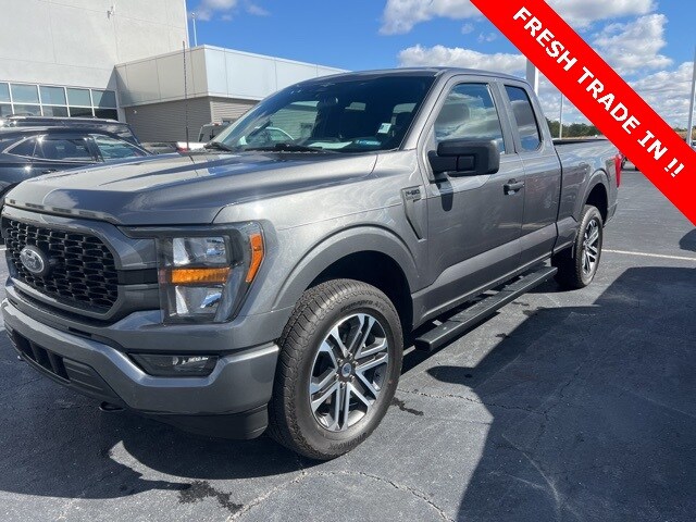 2023 Ford F-150 XL photo 2