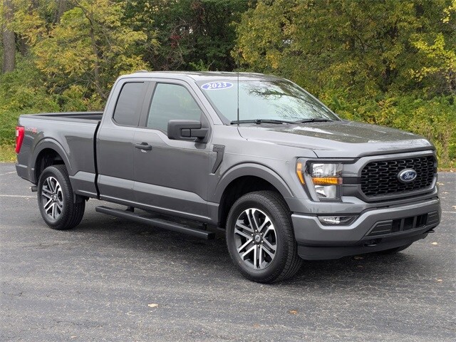 2023 Ford F-150 XL photo 3