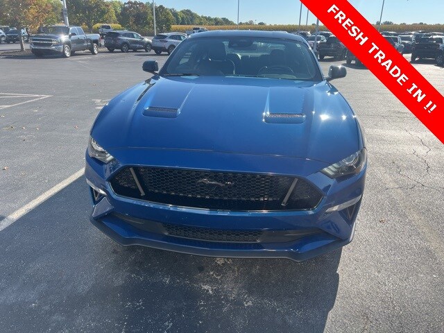 2023 Ford Mustang GT Premium photo 3