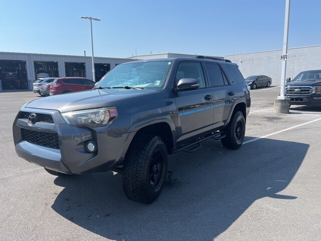 2014 Toyota 4Runner SR5 Premium photo 2