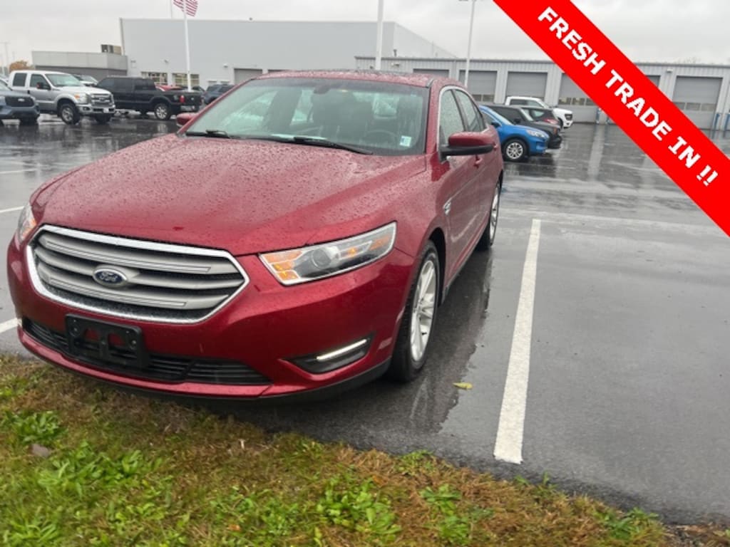 Used 2016 Ford Taurus SEL Sedan