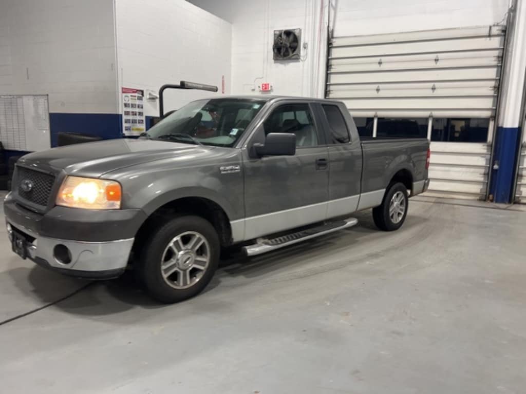 Used 2006 Ford F-150 XL Truck