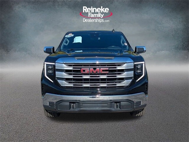 2022 Gmc Sierra 1500 SLE photo 2