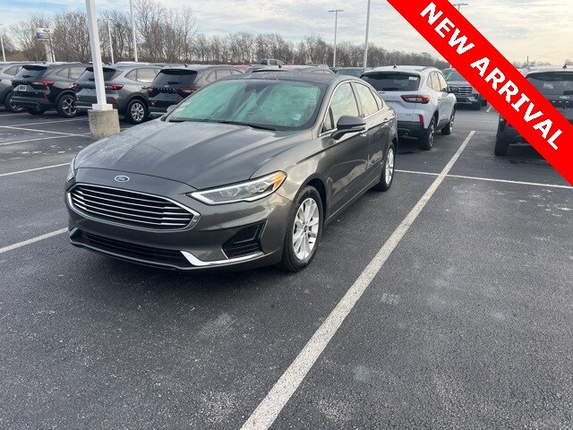 2019 Ford Fusion Hybrid SEL photo 3