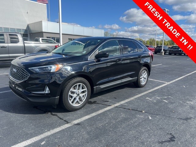 2023 Ford Edge SEL photo 3