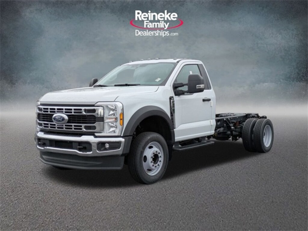 New 2025 Ford F-450SD XLT Chassis