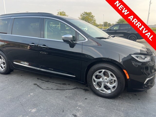 2022 Chrysler Pacifica Limited photo 4