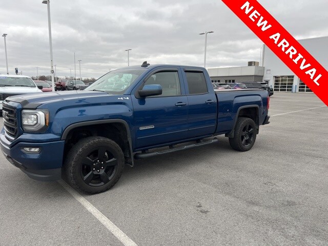 2017 Gmc Sierra 1500 Base photo 2