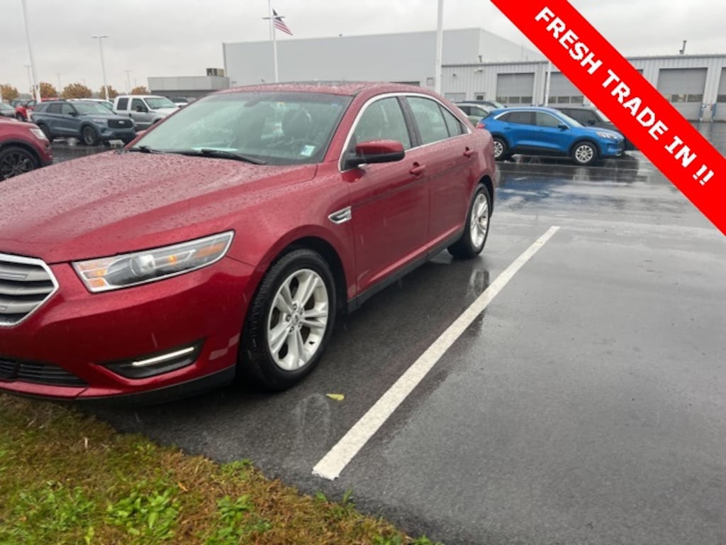 Used 2016 Ford Taurus SEL Sedan