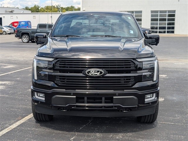 2025 Ford F-150 Platinum photo 2