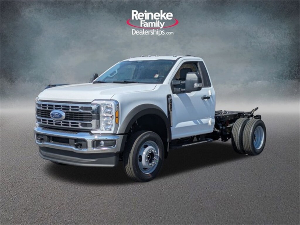 New 2025 Ford F-450SD XLT Chassis