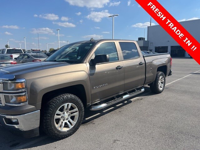 2014 Chevrolet Silverado 1500 LT photo 2
