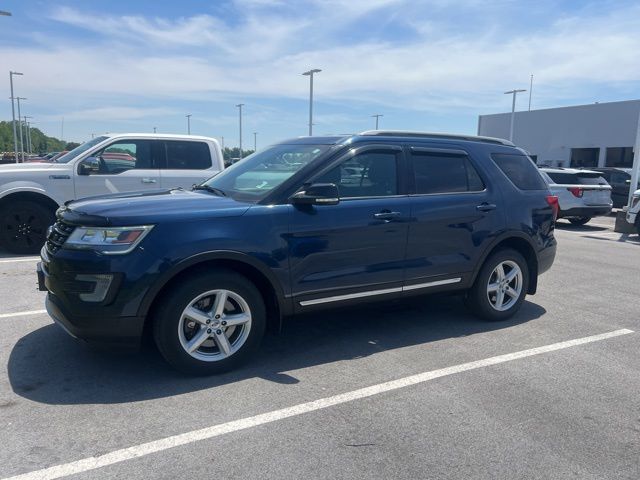 2017 Ford Explorer XLT 4WD's photo