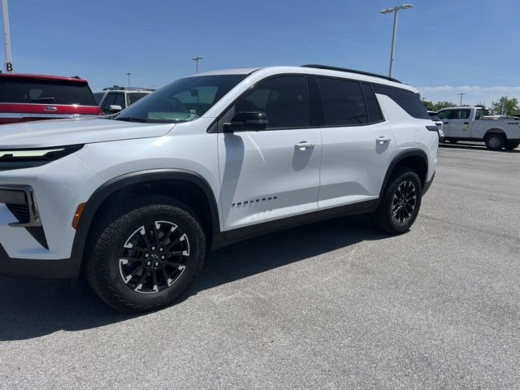 Used 2024 Chevrolet Traverse Z71 SUV