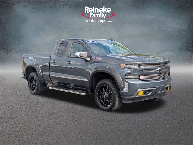 2019 Chevrolet Silverado 1500 RST photo 3