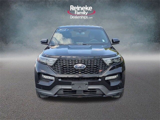 2022 Ford Explorer ST photo 2