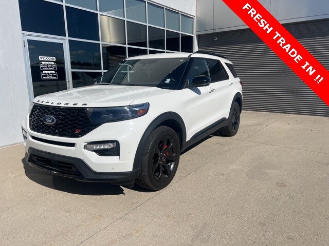 2023 Ford Explorer ST photo 2