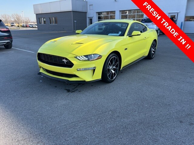 2021 Ford Mustang EcoBoost Premium photo 4