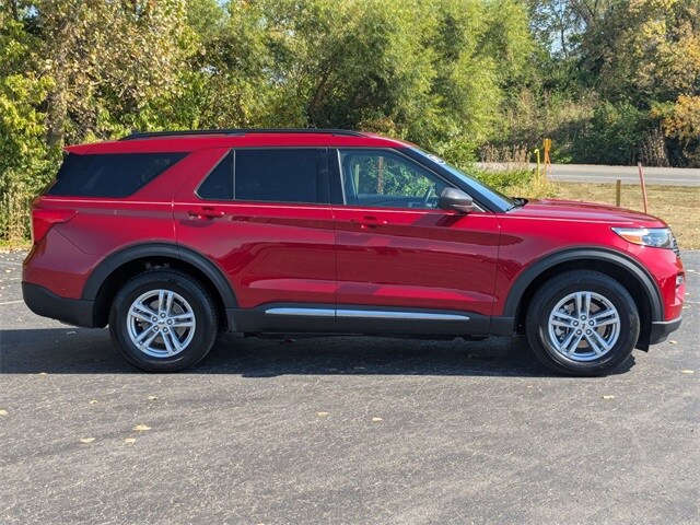 2023 Ford Explorer XLT photo 4