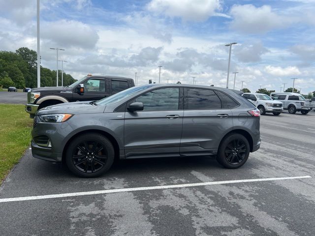 2023 Ford Edge ST-Line AWD's photo