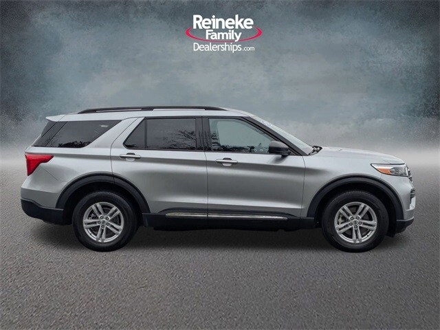 2023 Ford Explorer XLT photo 3