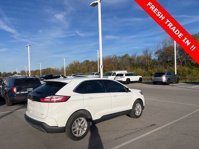 2023 Ford Edge SEL photo 4