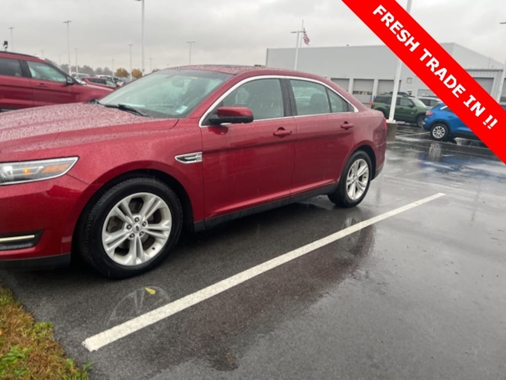 Used 2016 Ford Taurus SEL Sedan